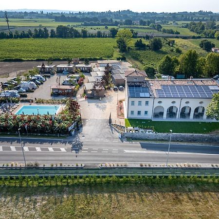 I Campi Wine Relais Hotel Ronchi  Exterior foto