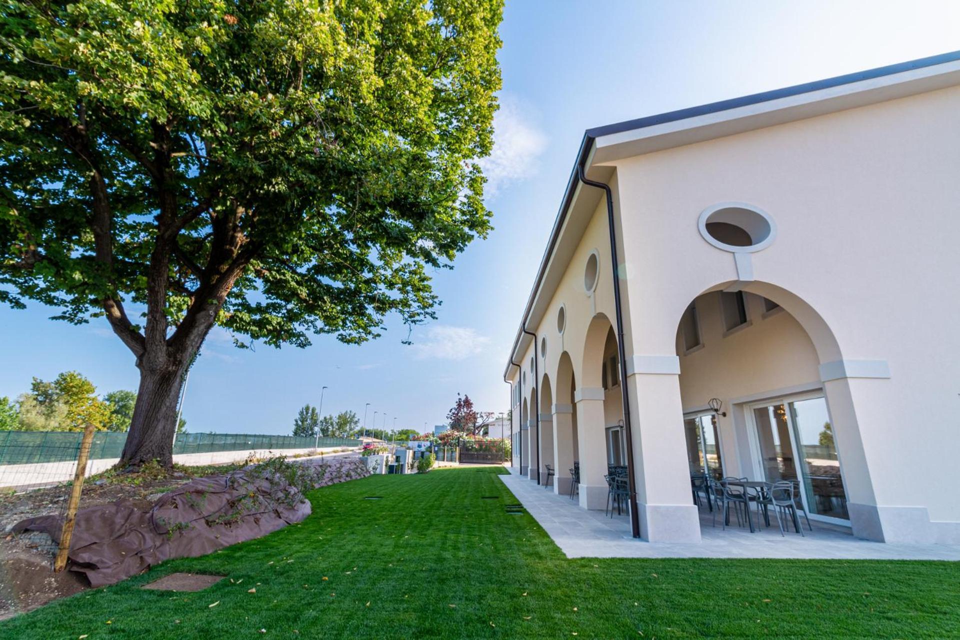 I Campi Wine Relais Hotel Ronchi  Exterior foto